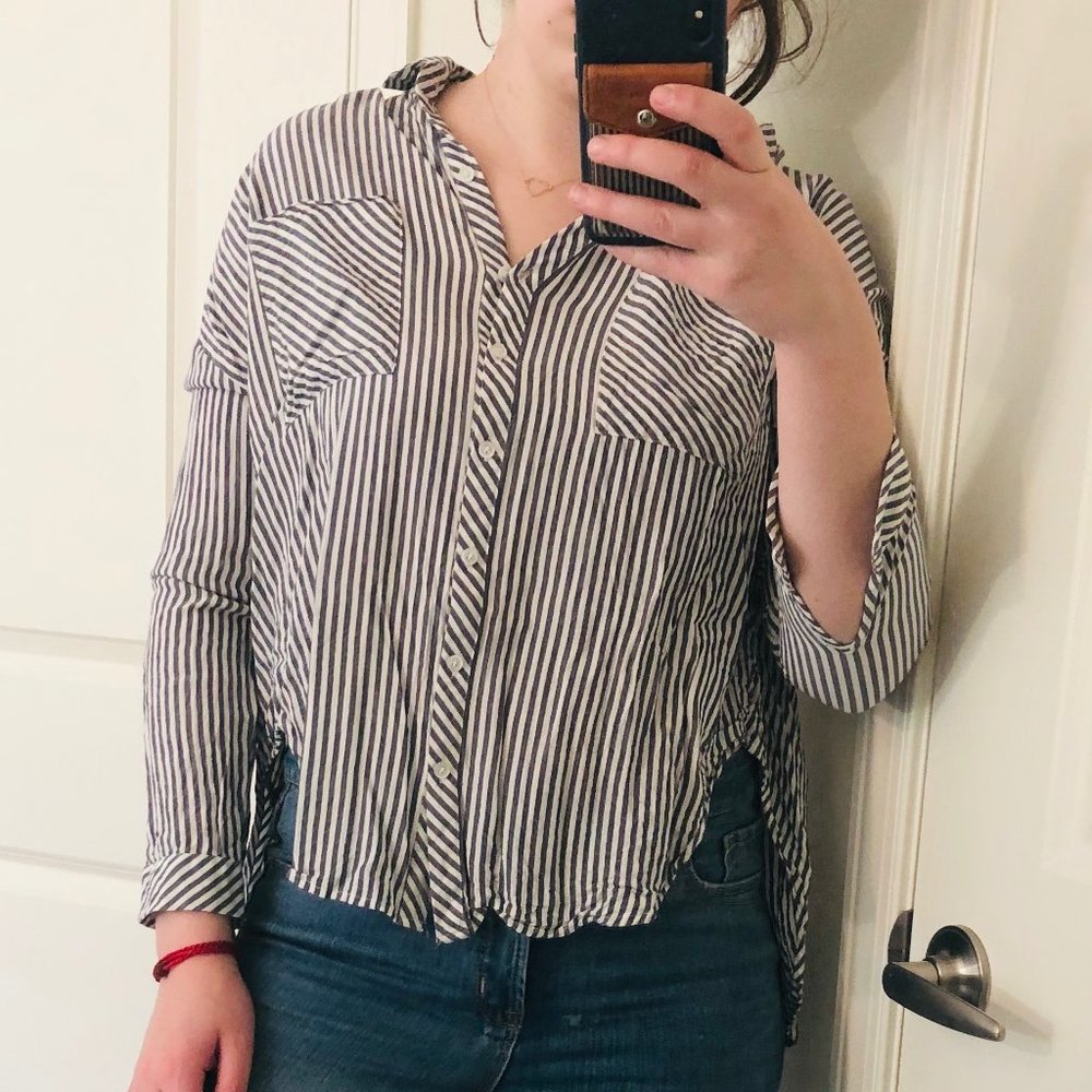 1.State Blue&White Striped Open Back Button Down